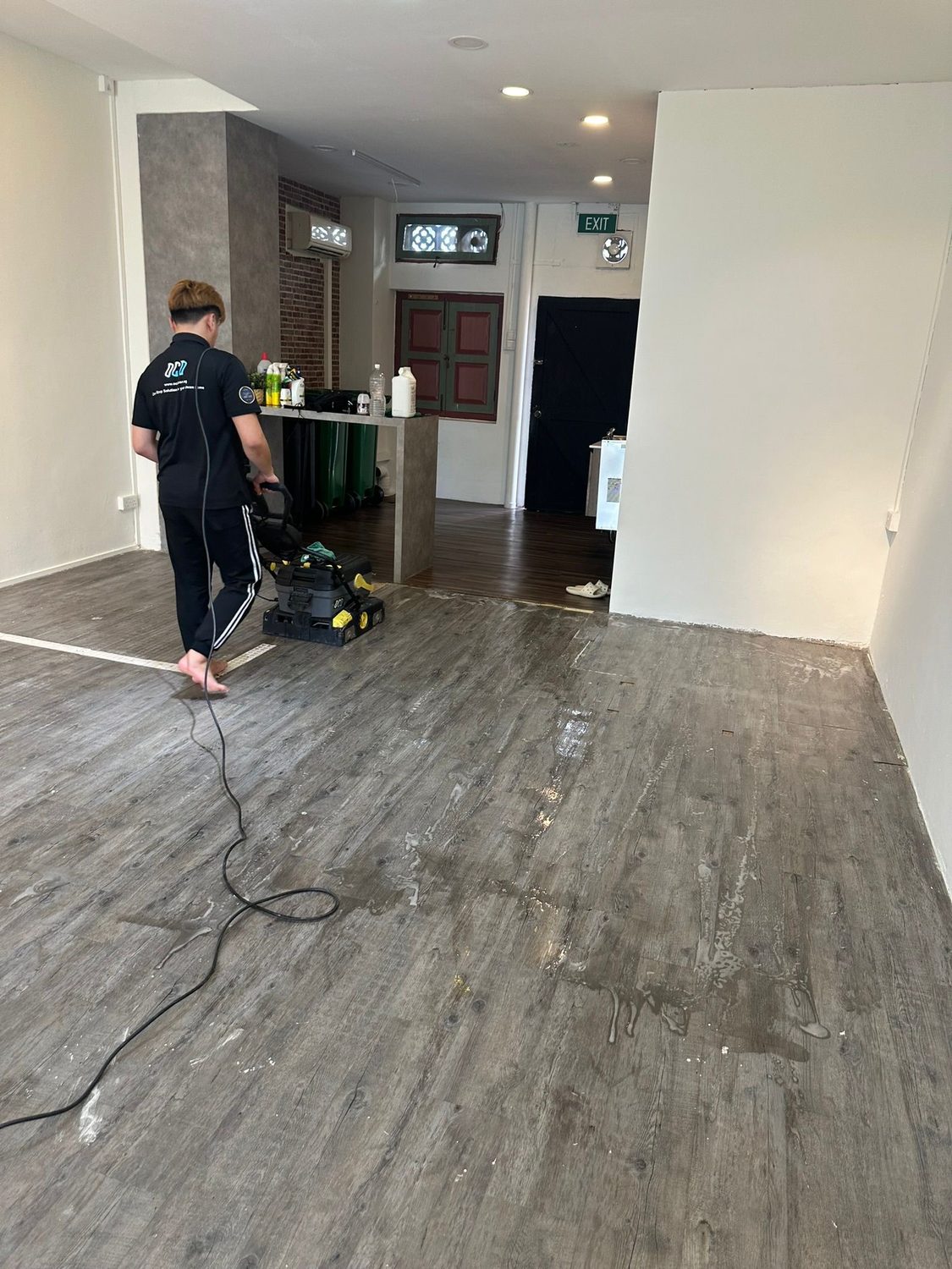 Epoxy floor scrubbing